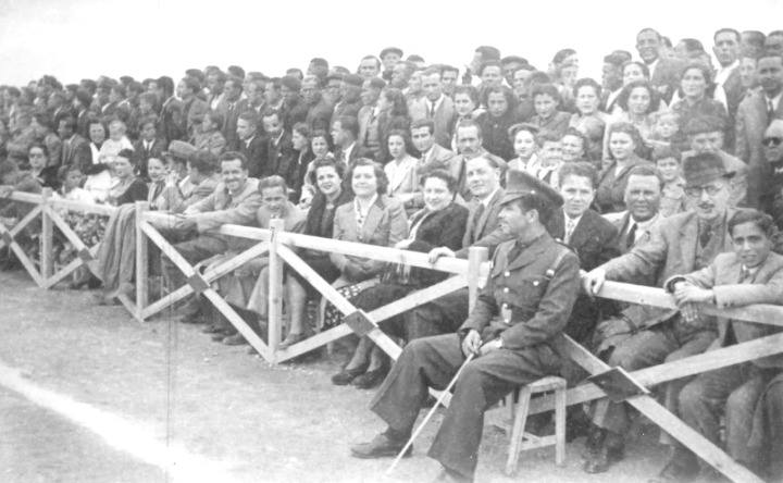 Respetable en el encuentro entre en Yeclano y el Valencia. 1943